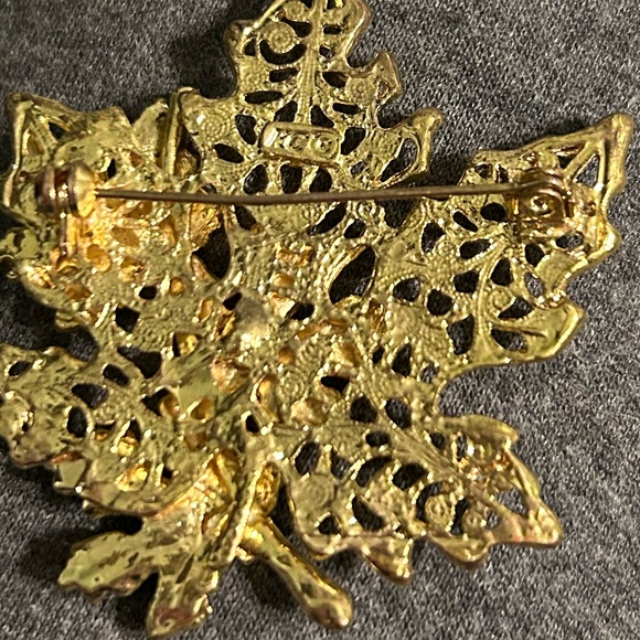 Vintage Kenneth Cole Gold Tone Enamel Maple Leaf Brooch w Autumn Leaves - Picture 3 of 5